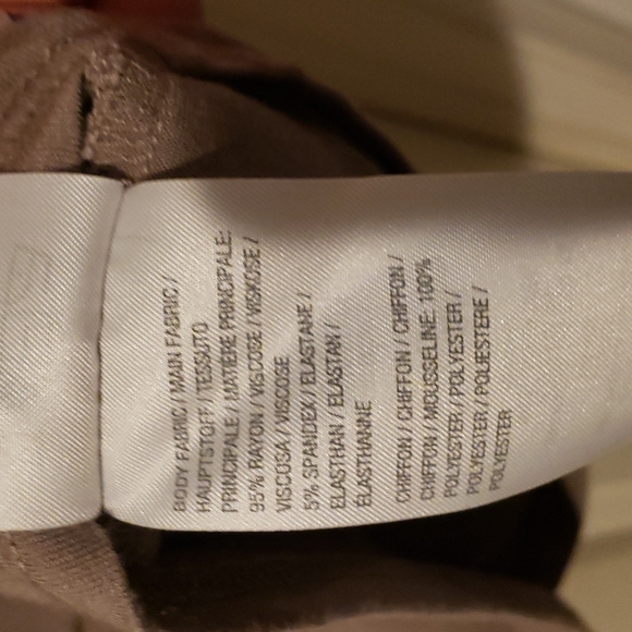 Lisa Rinna blouse - Picture 6 of 6